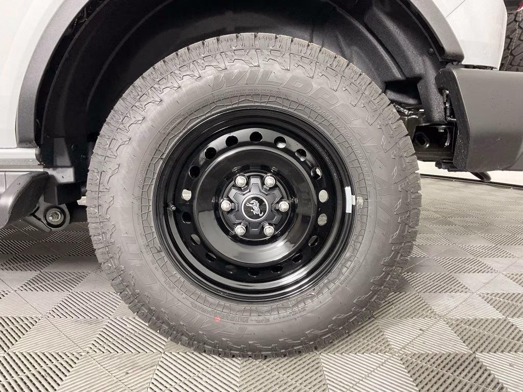 2026 Avalanche Ford Bronco Outer Banks 4X4 SUV