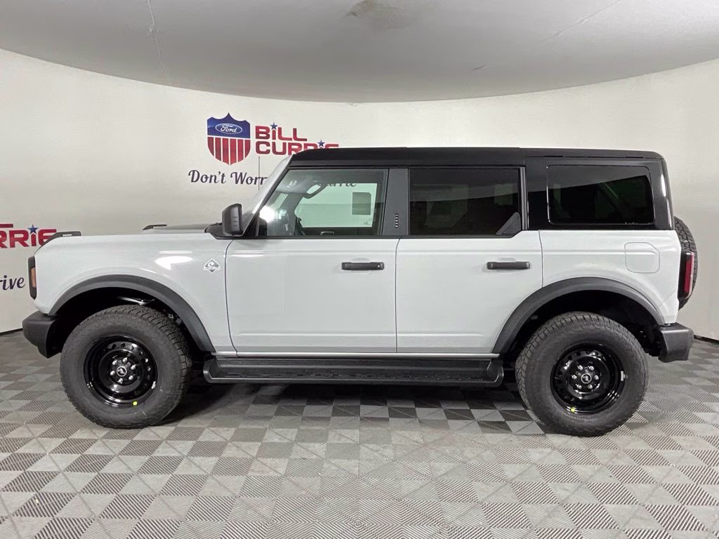 2026 Avalanche Ford Bronco Outer Banks 4X4 SUV