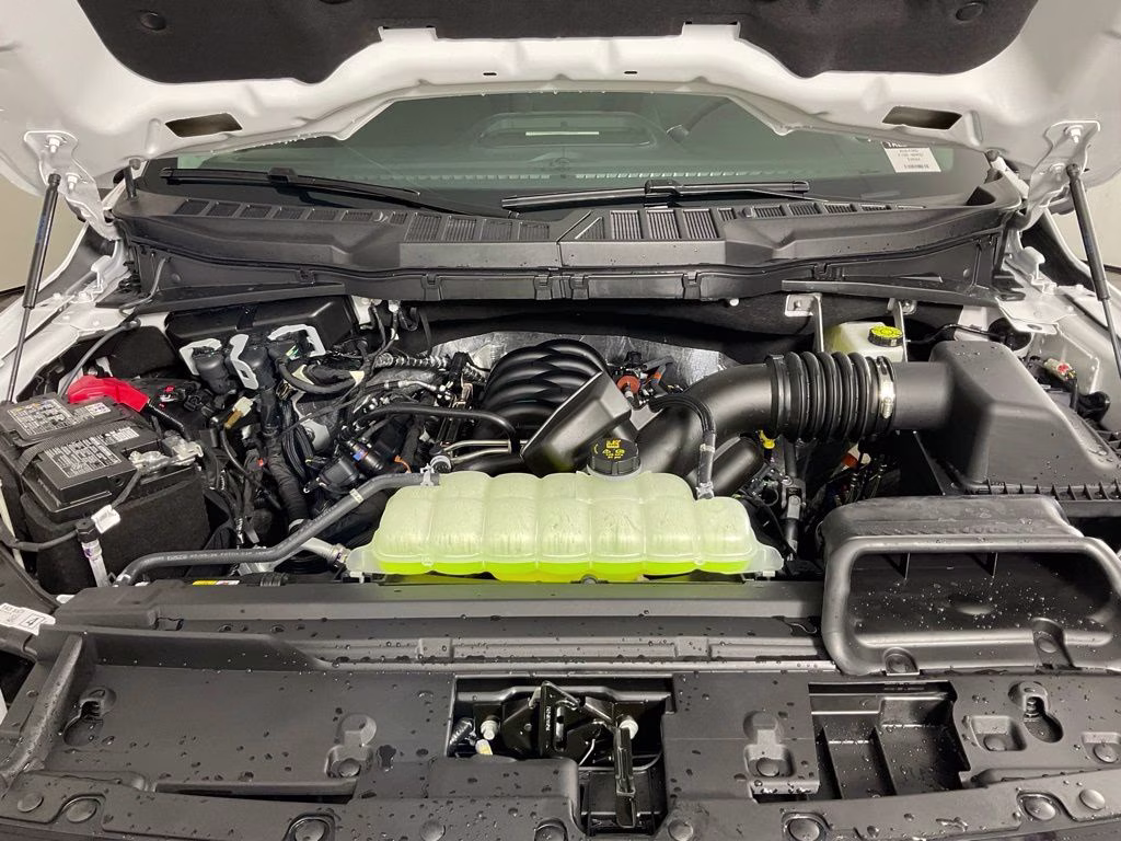 2026 Oxford White Ford F-150 XLT RWD Truck