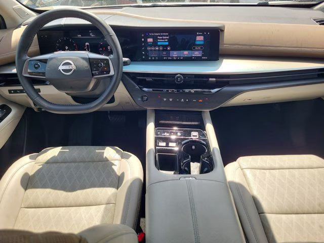 2025 Everest White Pearl Tricoat Nissan Murano Platinum AWD SUV