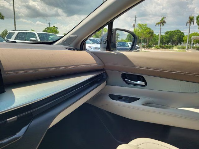 2025 Everest White Pearl Tricoat Nissan Murano Platinum AWD SUV