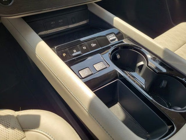 2025 Everest White Pearl Tricoat Nissan Murano Platinum AWD SUV