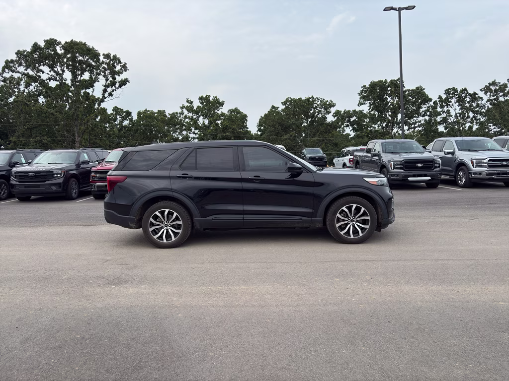 2022 Agate Black Metallic Ford Explorer ST 4X4 SUV