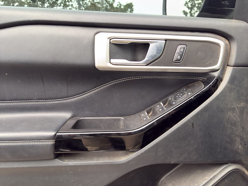 2022 Agate Black Metallic Ford Explorer ST 4X4 SUV