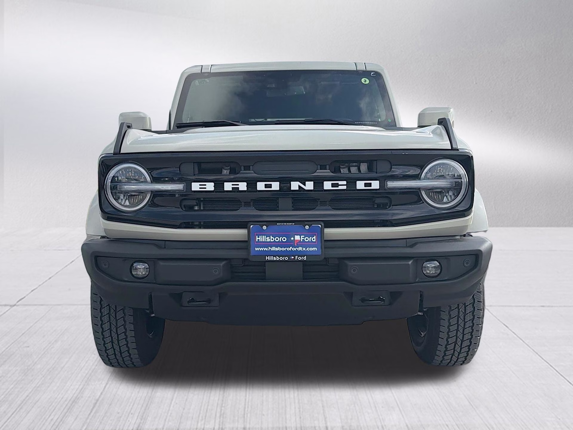 2026 Desert Sand Ford Bronco Outer Banks 4X4 SUV