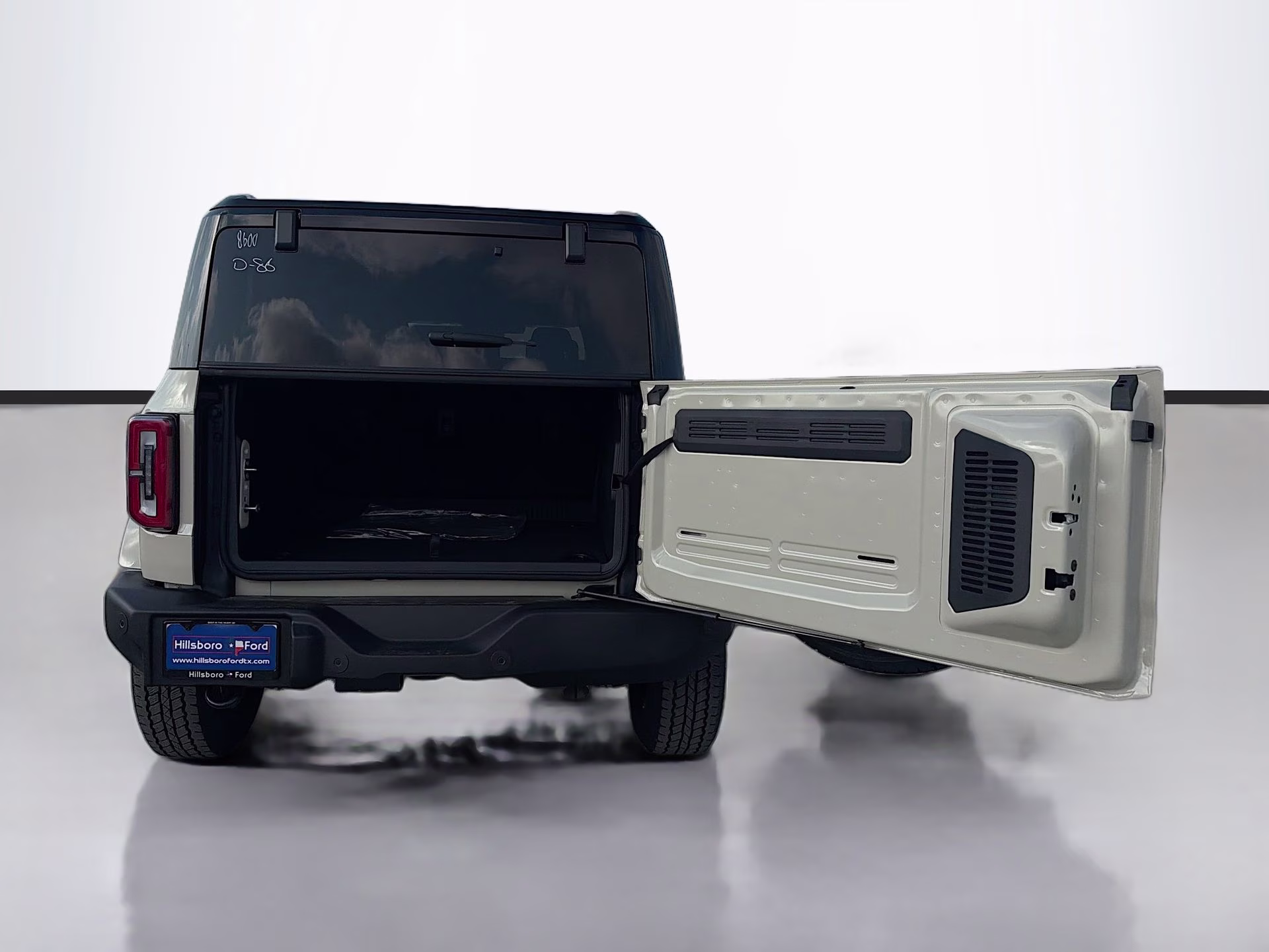 2026 Desert Sand Ford Bronco Outer Banks 4X4 SUV