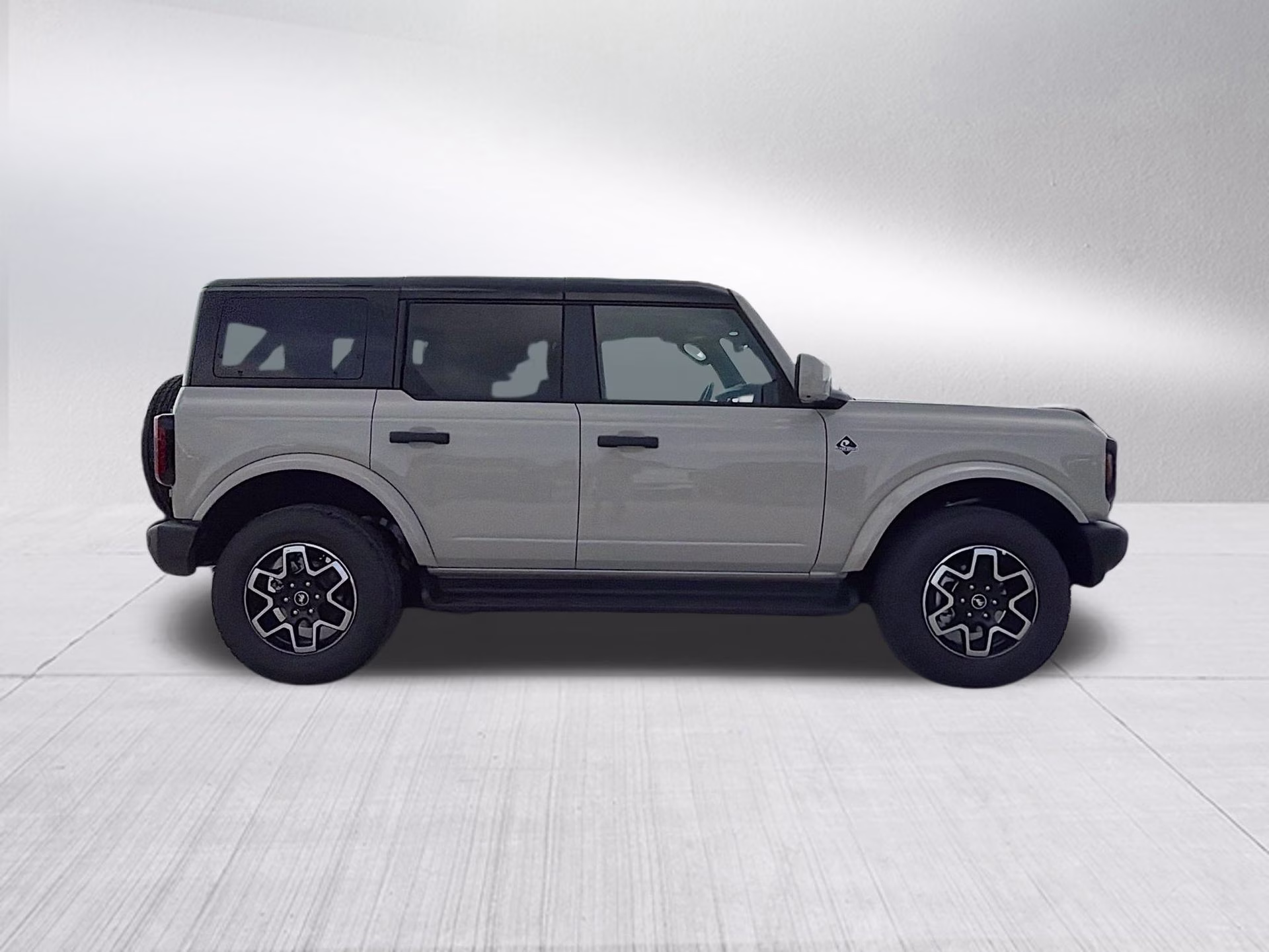 2026 Desert Sand Ford Bronco Outer Banks 4X4 SUV