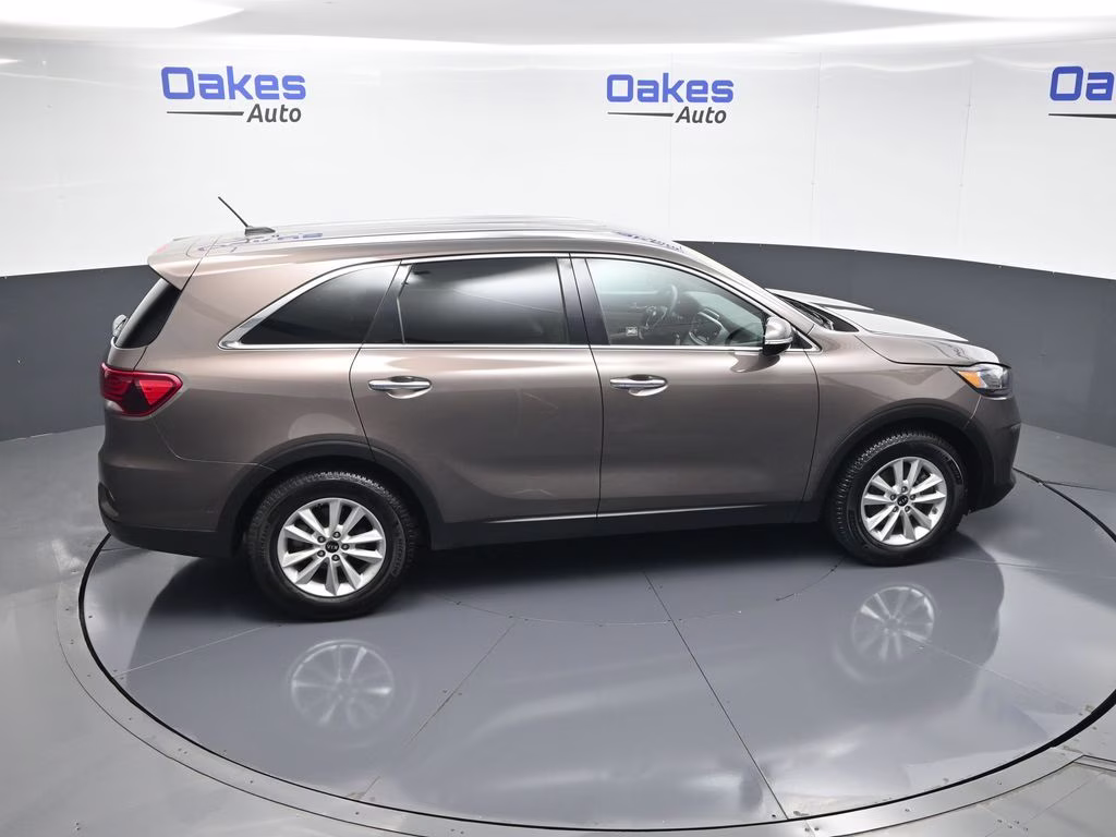 2020 Dragon Brown Kia Sorento LX FWD SUV