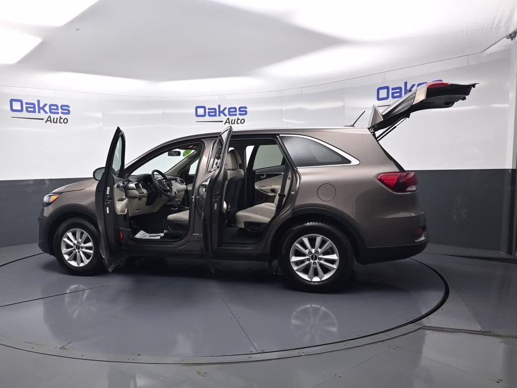 2020 Dragon Brown Kia Sorento LX FWD SUV