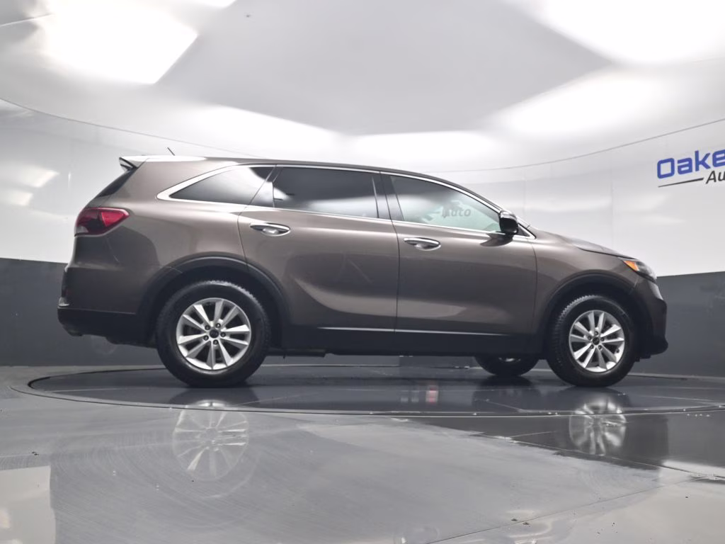 2020 Dragon Brown Kia Sorento LX FWD SUV