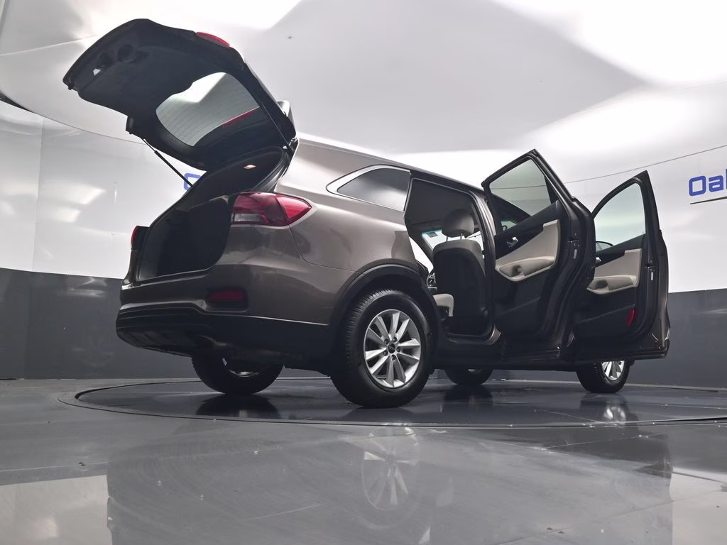 2020 Dragon Brown Kia Sorento LX FWD SUV