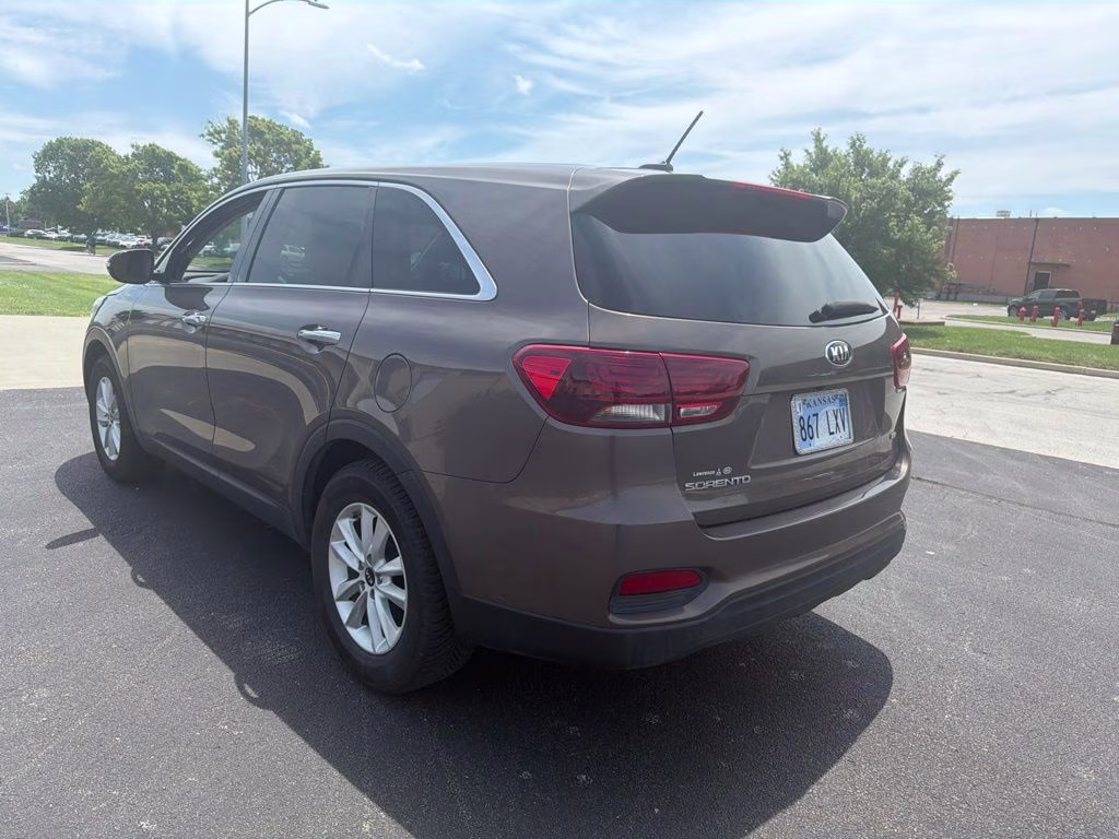 2020 Dragon Brown Kia Sorento LX FWD SUV