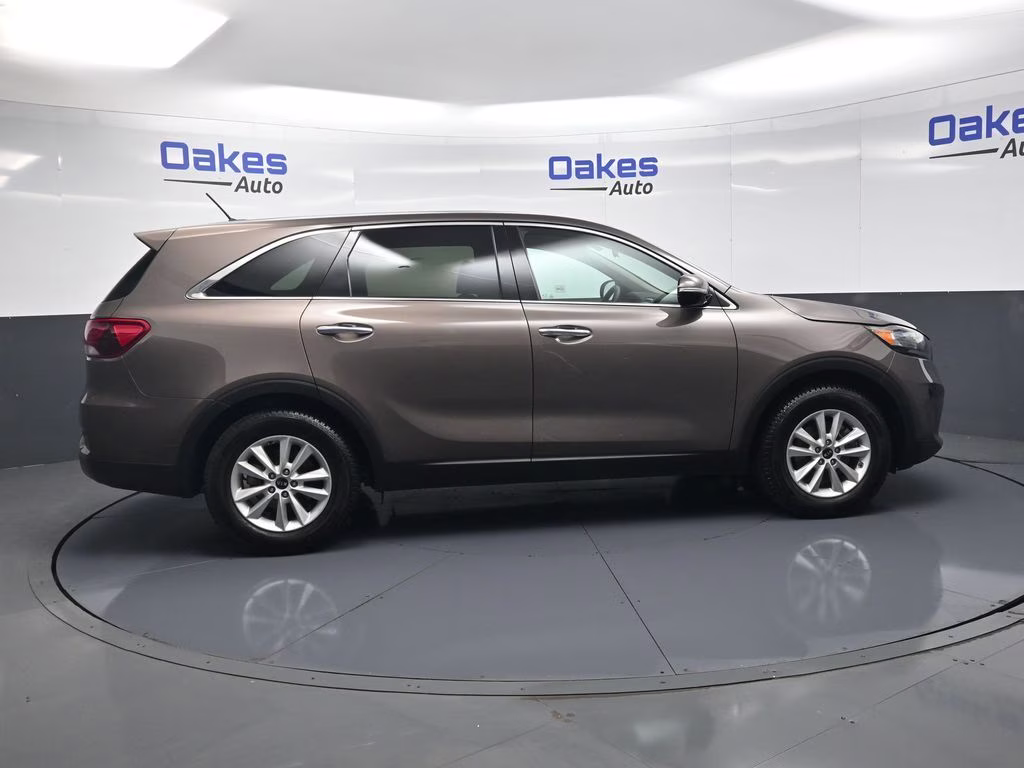 2020 Dragon Brown Kia Sorento LX FWD SUV