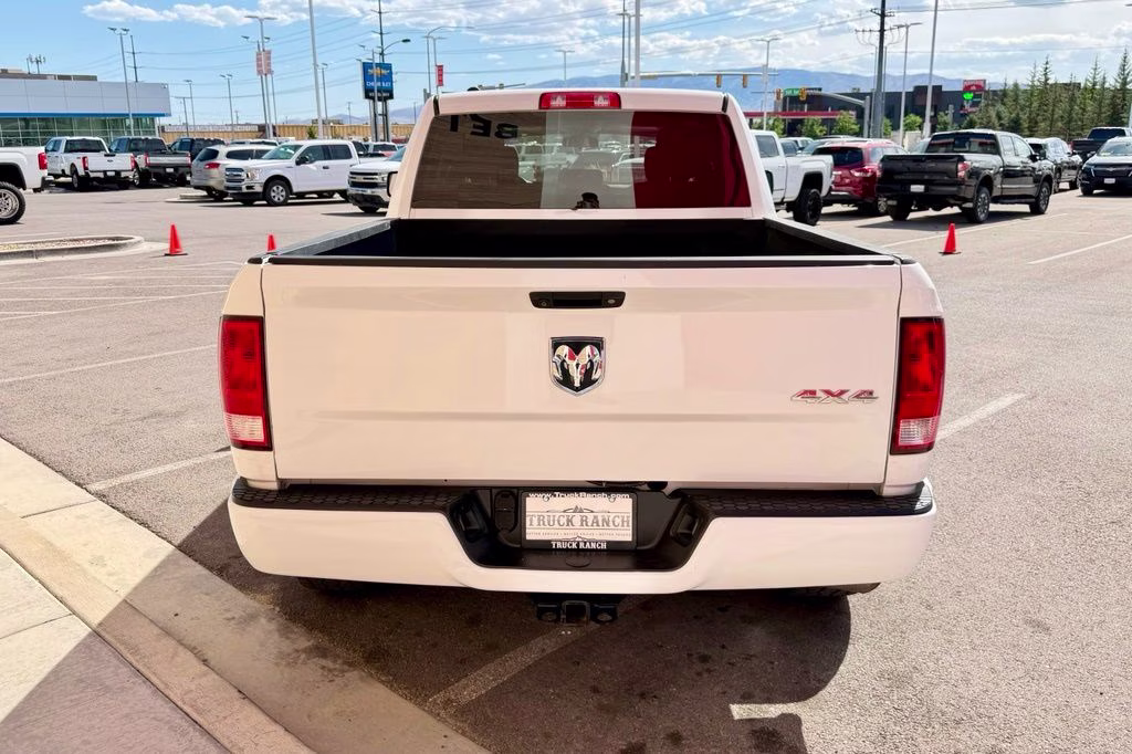 2017 Bright White Clearcoat Ram 1500 Express 4X4 Truck