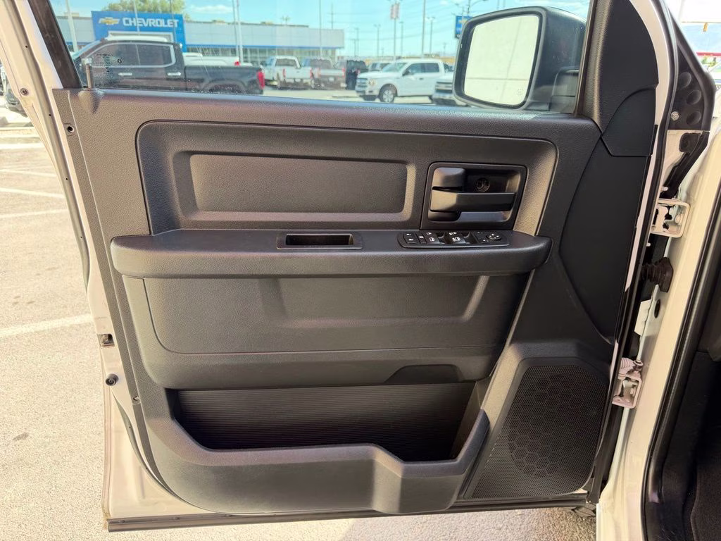 2017 Bright White Clearcoat Ram 1500 Express 4X4 Truck