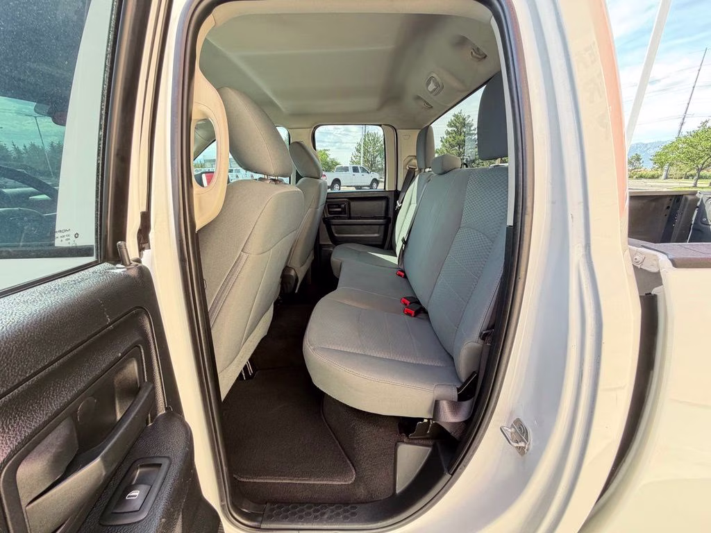 2017 Bright White Clearcoat Ram 1500 Express 4X4 Truck