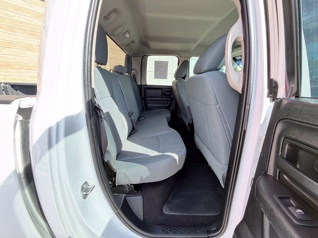2017 Bright White Clearcoat Ram 1500 Express 4X4 Truck