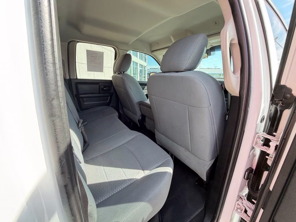 2017 Bright White Clearcoat Ram 1500 Express 4X4 Truck