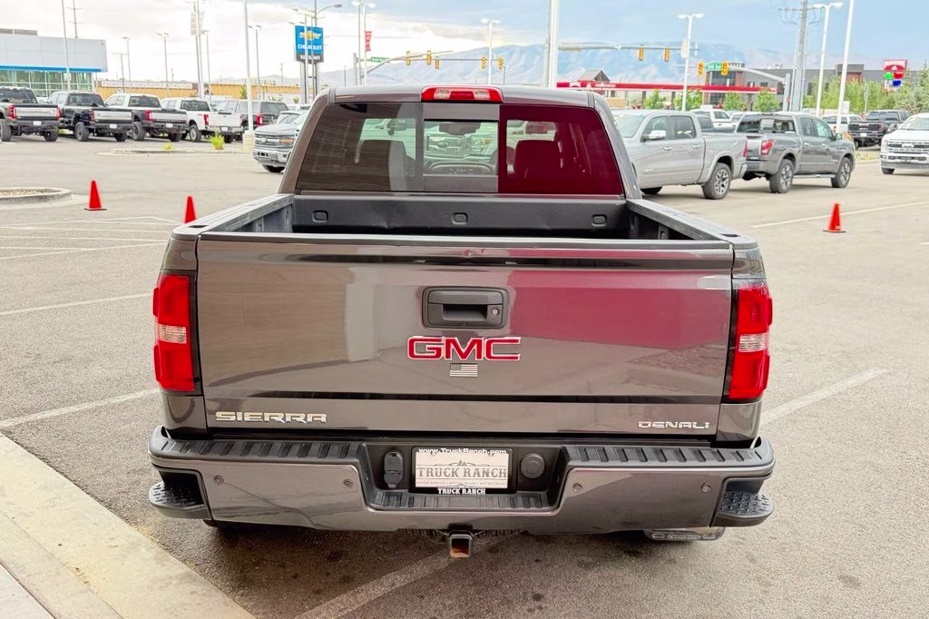 2015 Gray GMC Sierra 1500 Denali 4X4 Truck