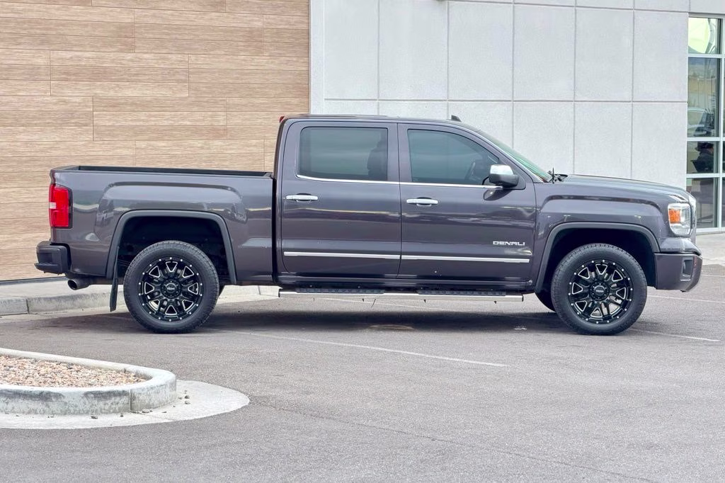 2015 Gray GMC Sierra 1500 Denali 4X4 Truck