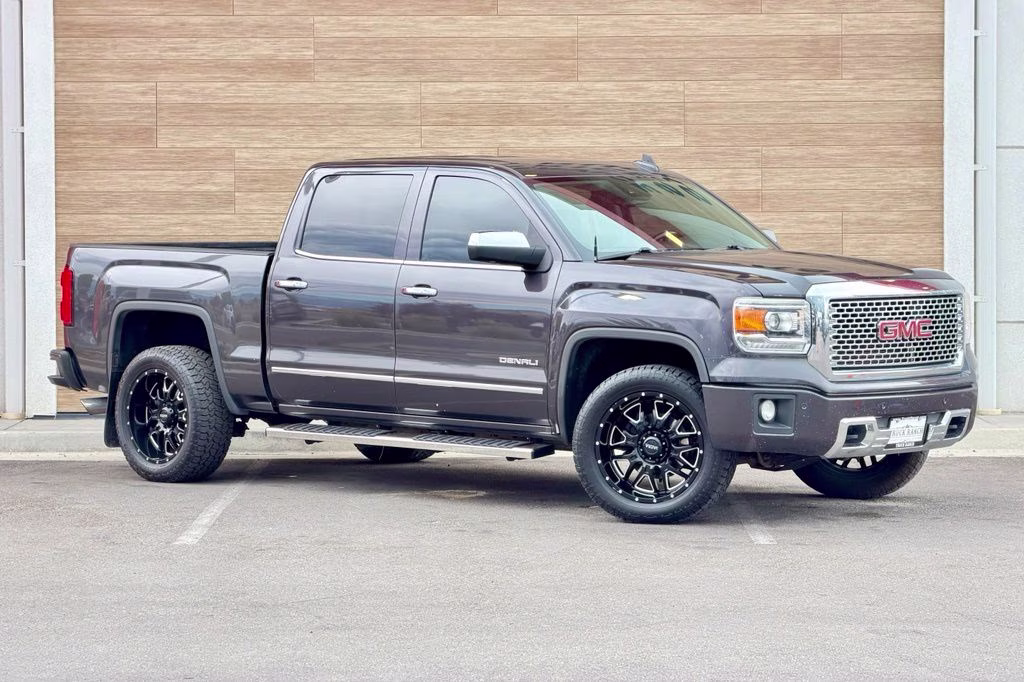 2015 Gray GMC Sierra 1500 Denali 4X4 Truck