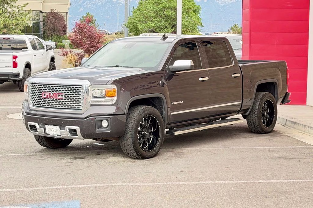 2015 Gray GMC Sierra 1500 Denali 4X4 Truck