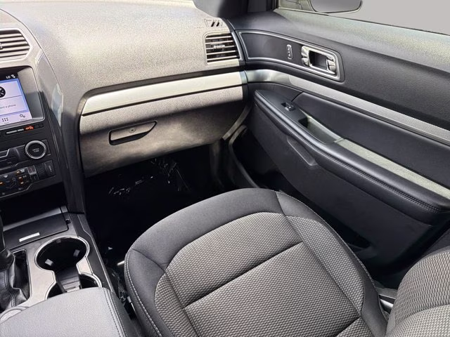 2019 Ingot Silver Ford Explorer XLT 4X4 SUV