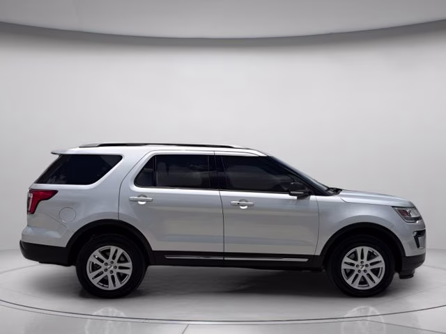 2019 Ingot Silver Ford Explorer XLT 4X4 SUV