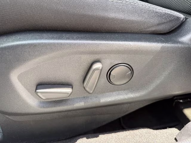 2019 Ingot Silver Ford Explorer XLT 4X4 SUV