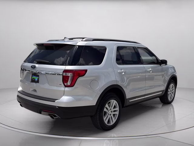2019 Ingot Silver Ford Explorer XLT 4X4 SUV