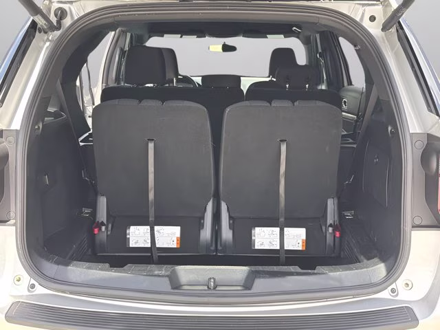 2019 Ingot Silver Ford Explorer XLT 4X4 SUV