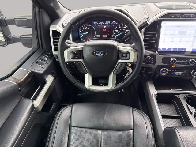 2022 Agate Black Metallic Ford Super Duty F-250 SRW Lariat 4X4 Truck
