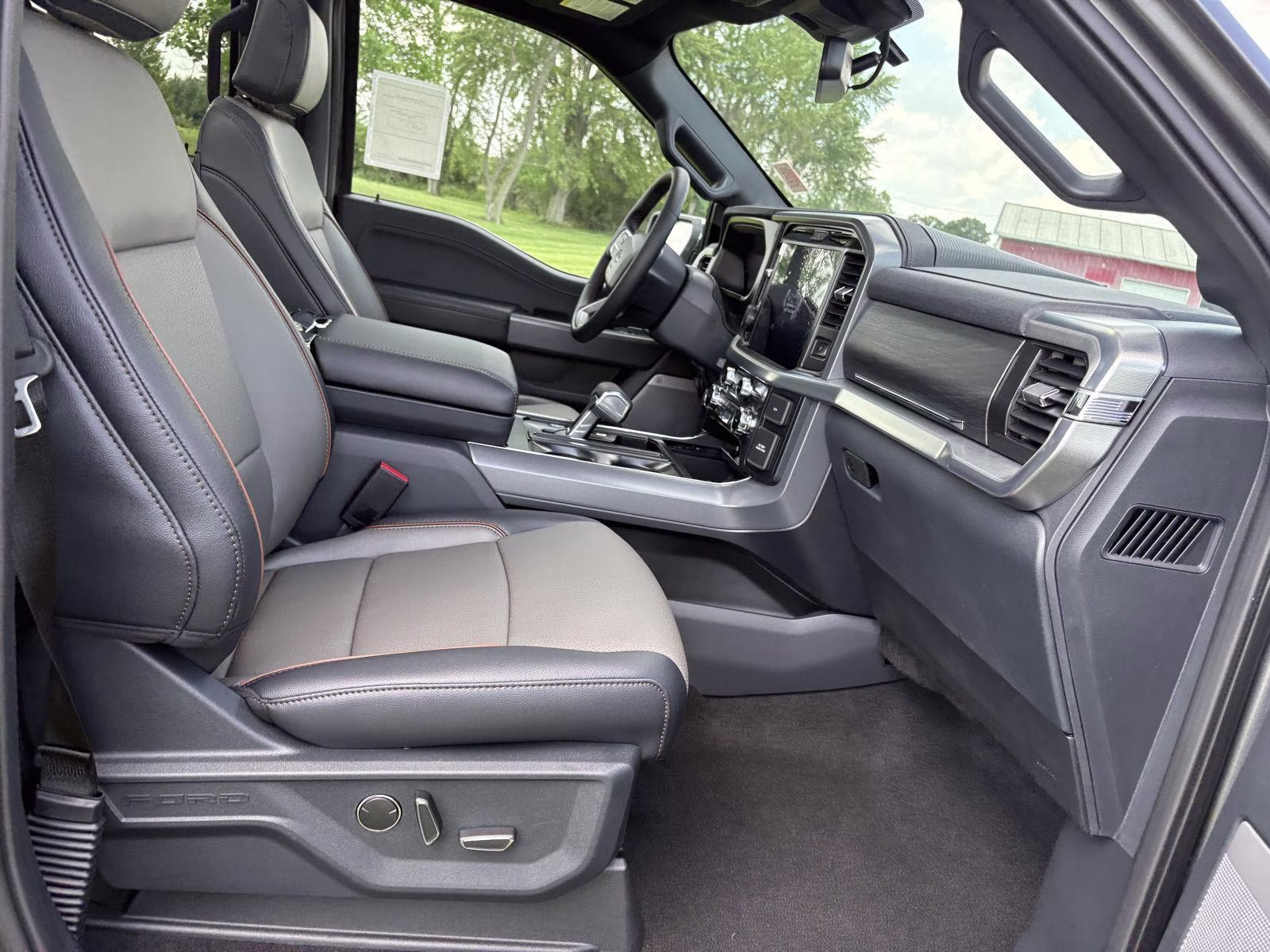 2026 Carbonized Gray Ford F-150 LARIAT 4X4 Truck
