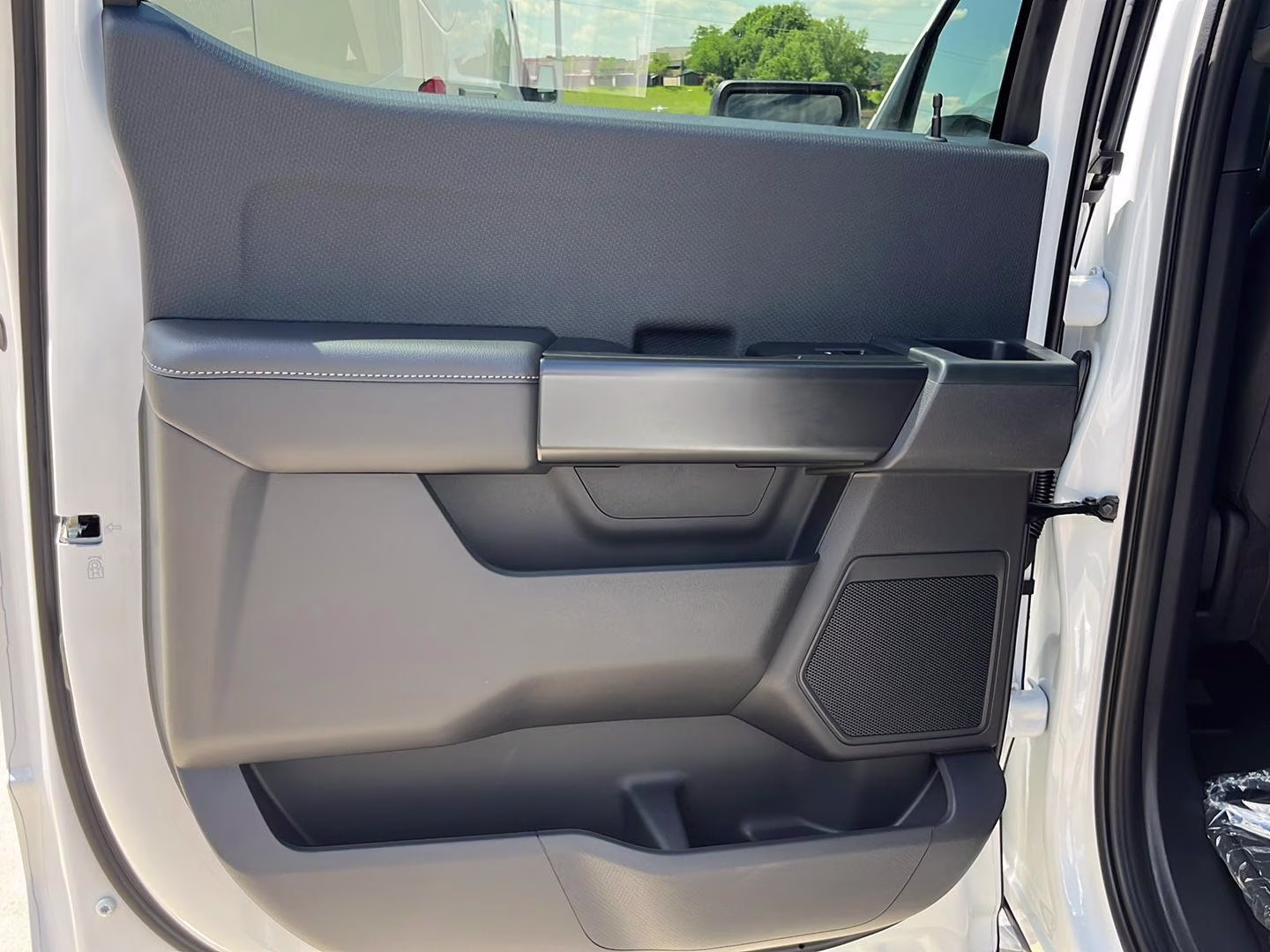 2026 Oxford White Ford F-150 STX 4X4 Truck