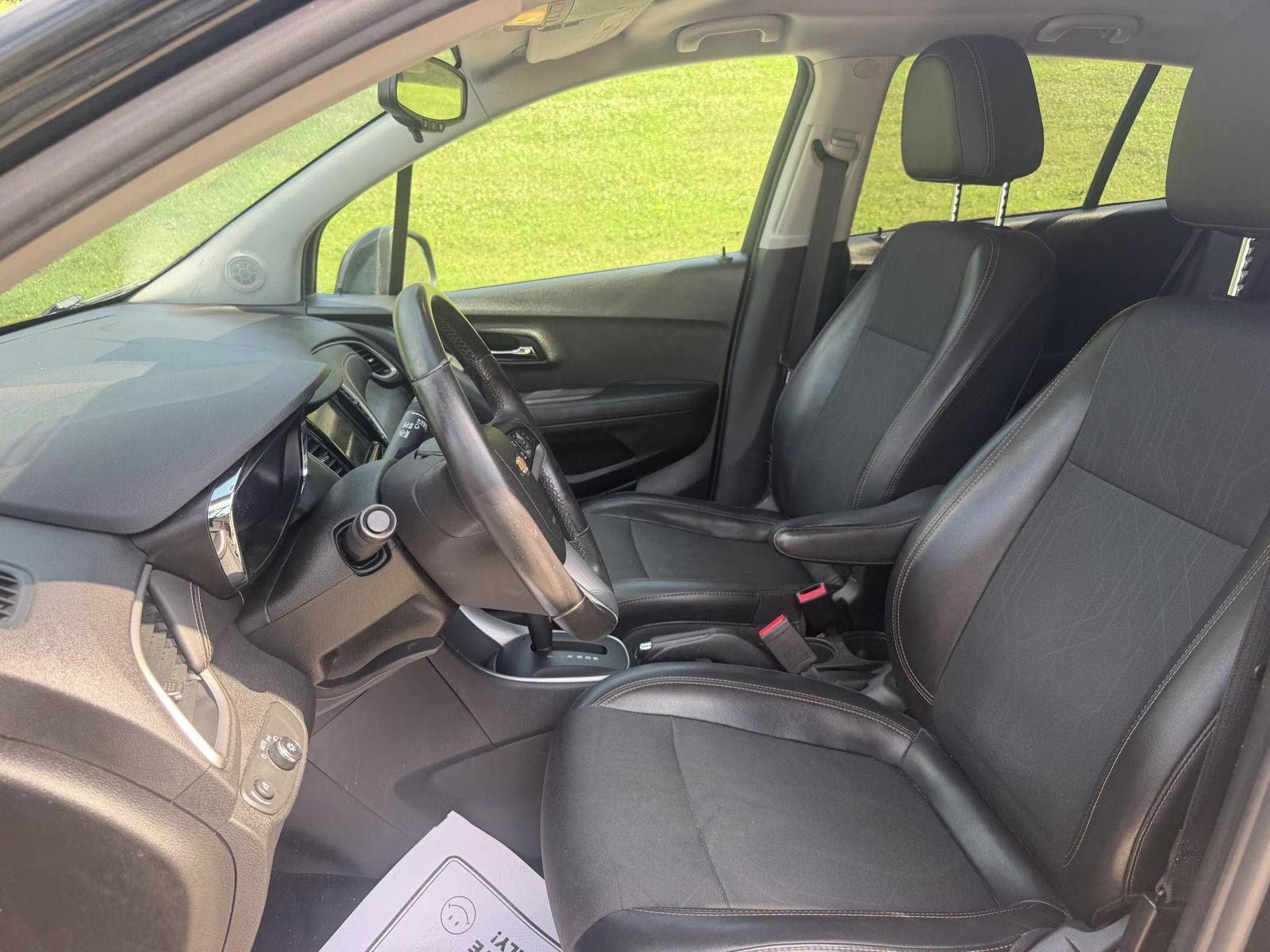 2018 Mosaic Black Metallic Chevrolet Trax LT FWD SUV
