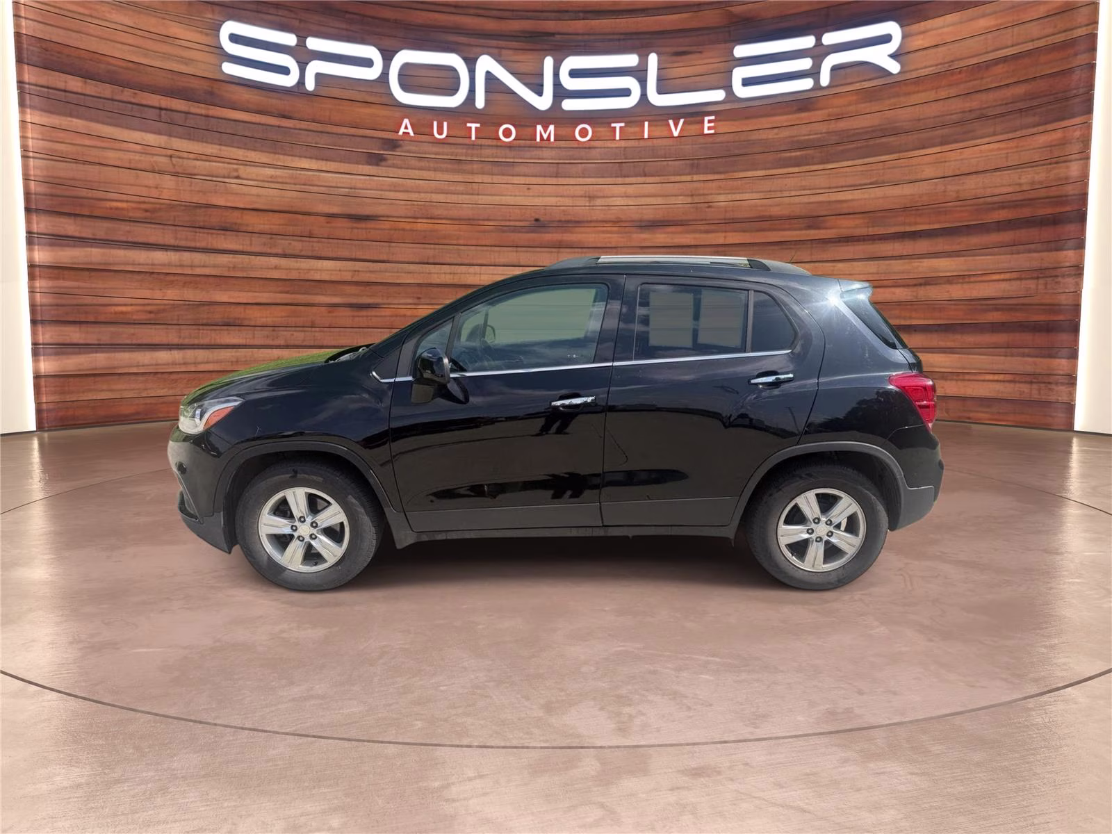 Used 2018 Chevrolet Trax LT with VIN 3GNCJLSB2JL258008 for sale in Mount Vernon, OH