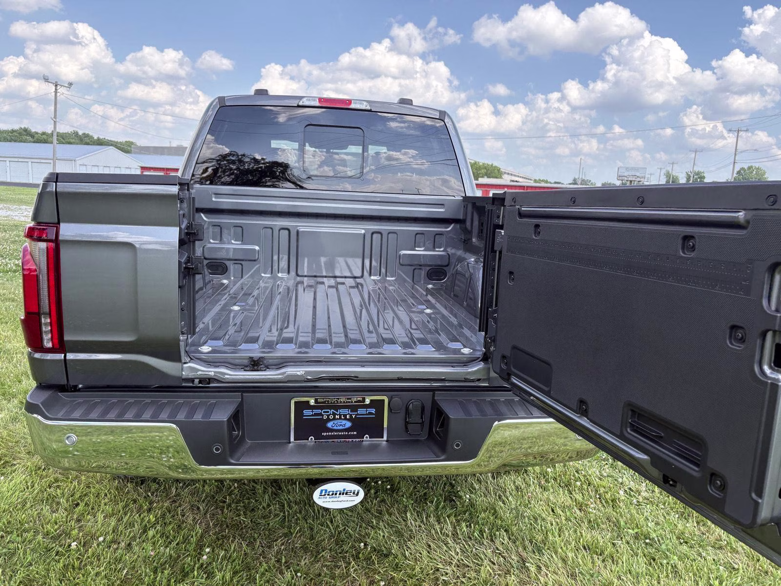 2026 Carbonized Gray Ford F-150 LARIAT 4X4 Truck