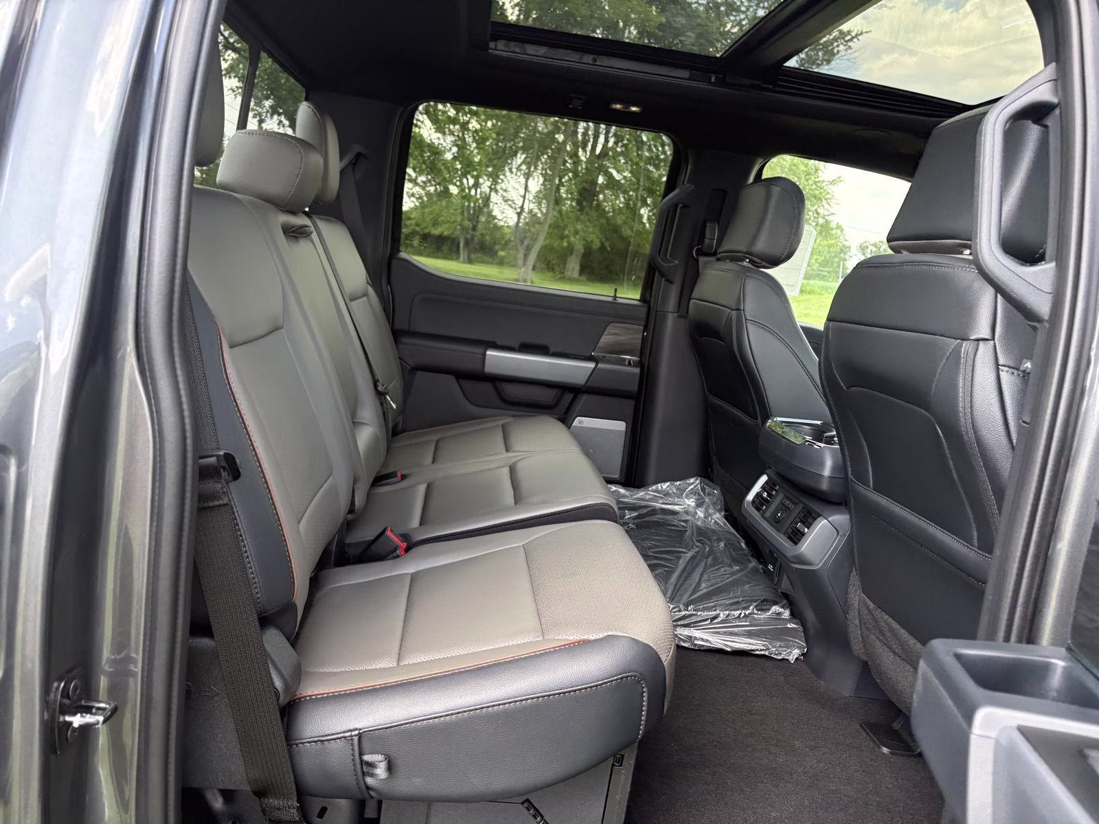 2026 Carbonized Gray Ford F-150 LARIAT 4X4 Truck