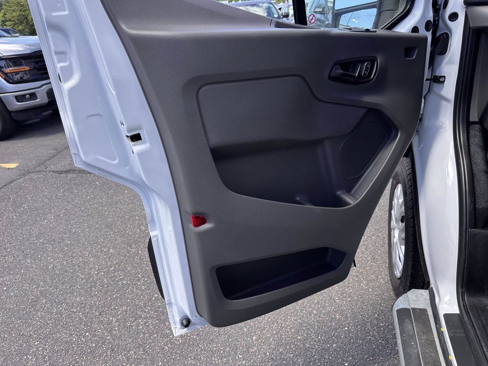 2025 Oxford White Ford Transit Cargo Van T-250 130 Low Rf 9070 GVWR RWD RWD Van