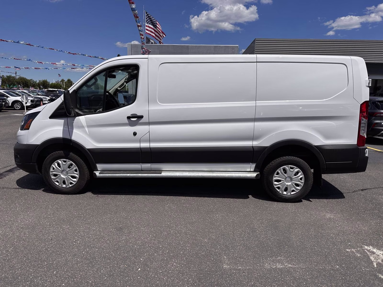 2025 Oxford White Ford Transit Cargo Van T-250 130 Low Rf 9070 GVWR RWD RWD Van