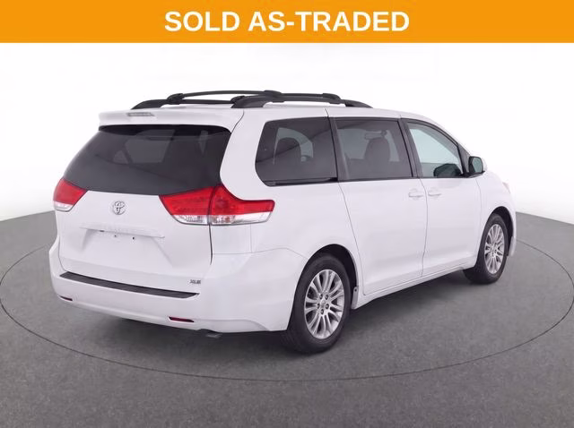 2012 Super White Toyota Sienna XLE FWD Van