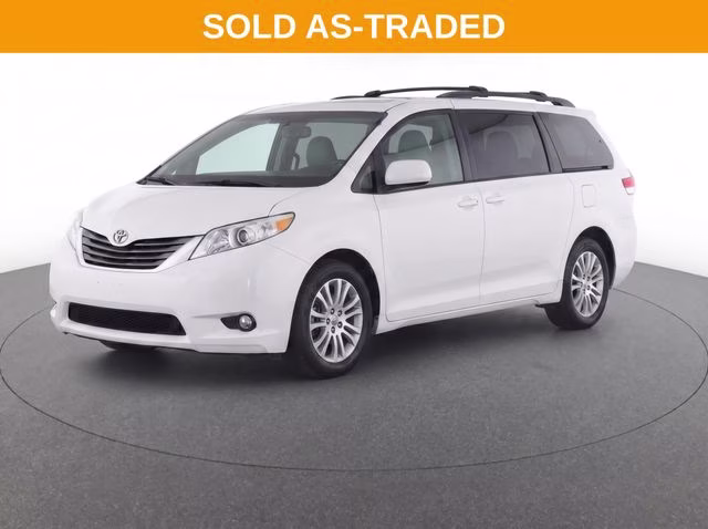 2012 Super White Toyota Sienna XLE FWD Van