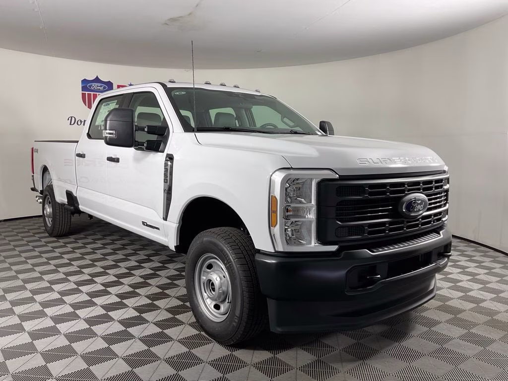 2026 Oxford White Ford Super Duty F-350 SRW XL 4X4 Truck