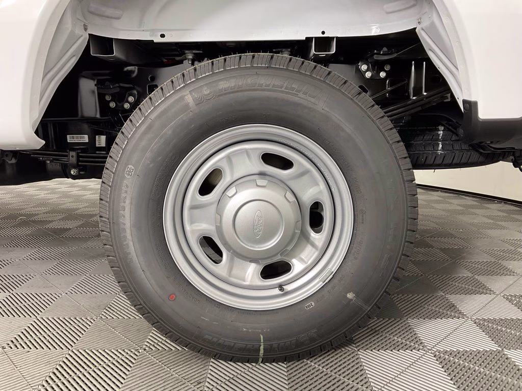 2026 Oxford White Ford Super Duty F-350 SRW XL 4X4 Truck