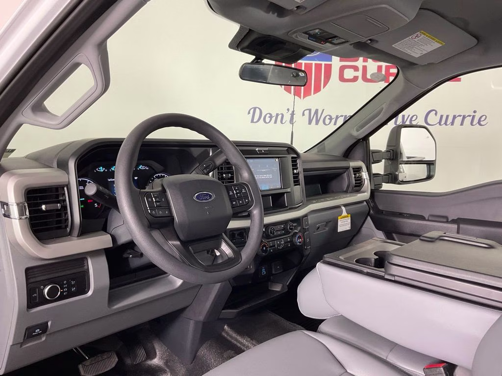 2026 Oxford White Ford Super Duty F-350 SRW XL 4X4 Truck