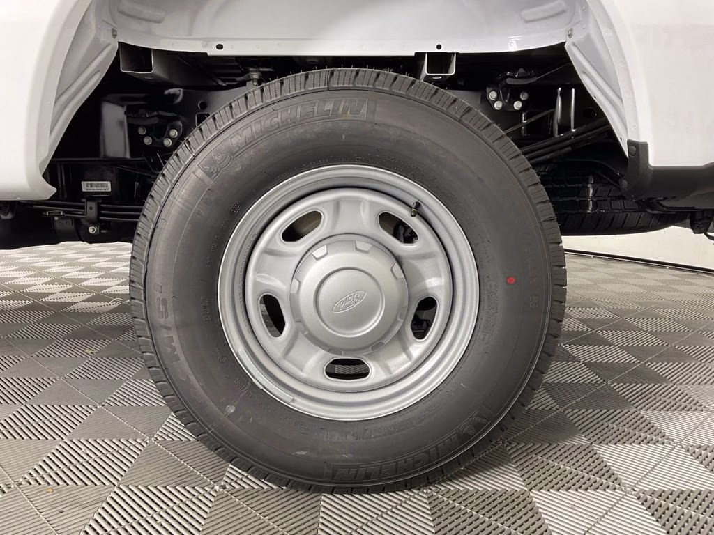 2026 Oxford White Ford Super Duty F-350 SRW XL 4X4 Truck