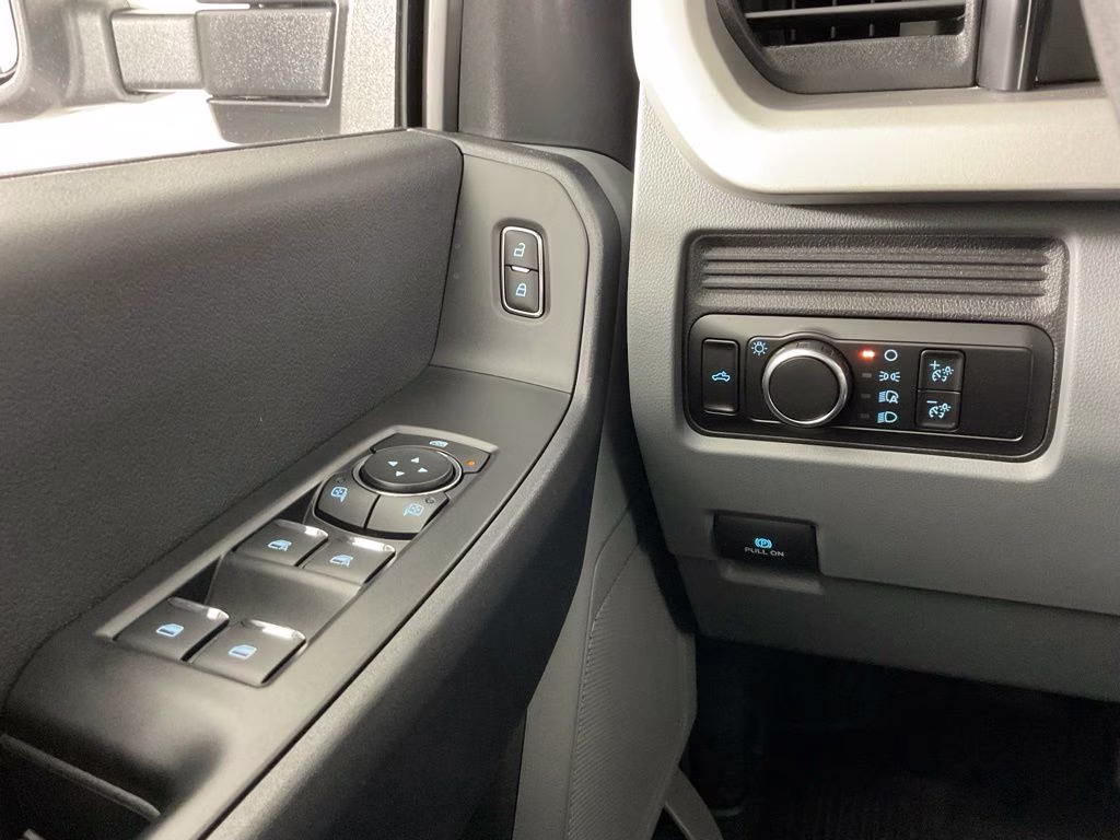 2026 Oxford White Ford Super Duty F-350 SRW XL 4X4 Truck