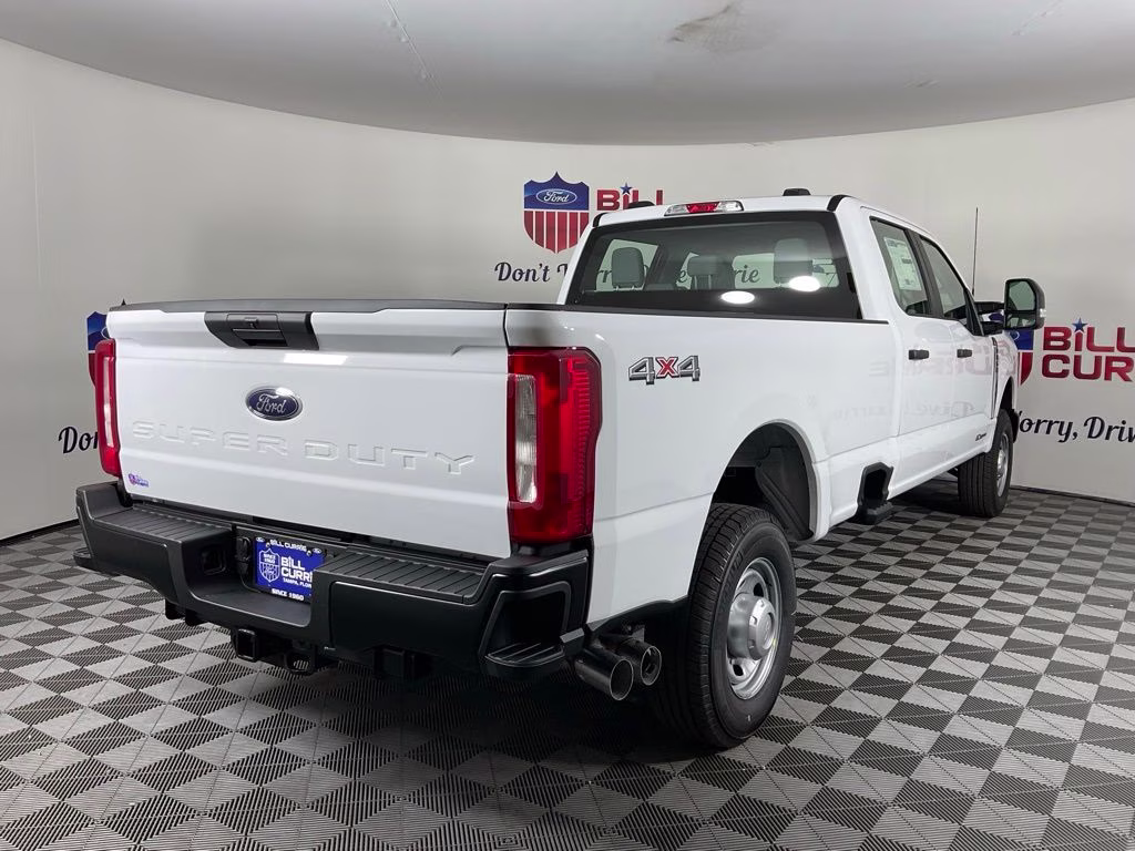 2026 Oxford White Ford Super Duty F-350 SRW XL 4X4 Truck