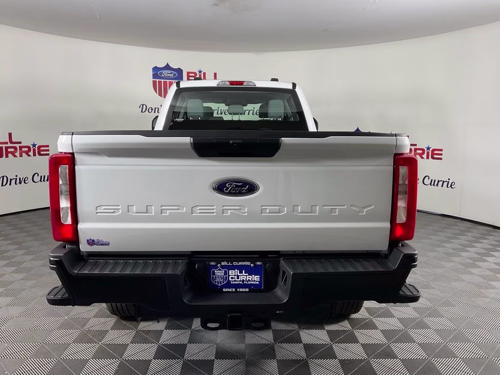 2026 Oxford White Ford Super Duty F-350 SRW XL 4X4 Truck