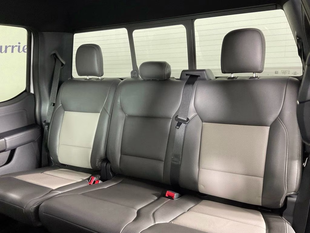 2021 Oxford White Ford F-150 XLT 4X4 Truck